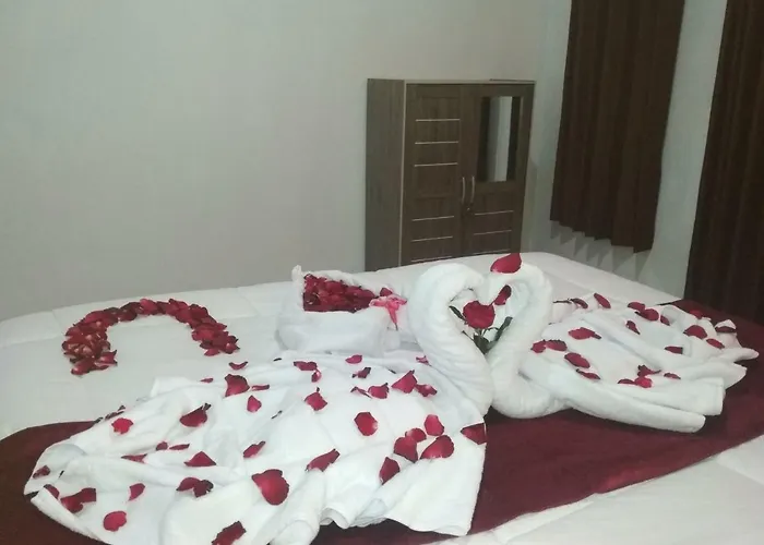 Santhi Guna Toyapakeh